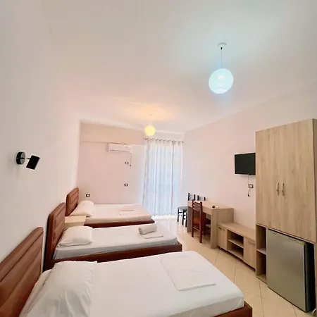 Ξενοδοχείο Flowers 2